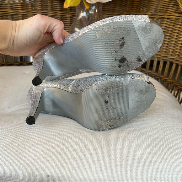 Charlotte Russe Silver Sequin Peep Toe Pumps Heels 7 - Picture 6 of 10